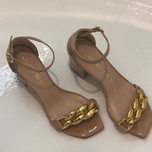 New Heels for a romantic night out. ❤️